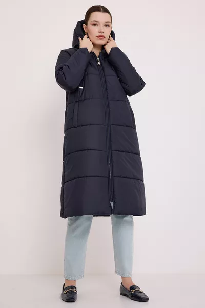 Manteau long matelassé à capuche bleu marine pour femme 