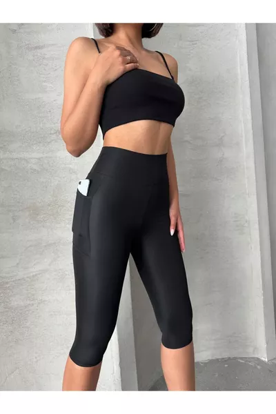 شورت ضيق قصير عالي الخصر للنساء مع جيوب ومشد