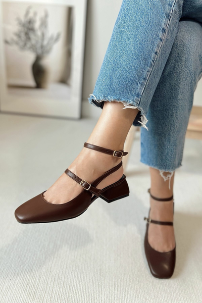 Donna Mary Jane Marrone Pelle Opaca Aperto Posteriore Punta Quadrata Cappello Duro Tacchi Corti Block