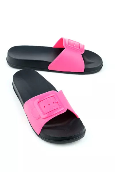 صندل نسائي صيفي بسن واحد مناسب للأرضيات المبتلة