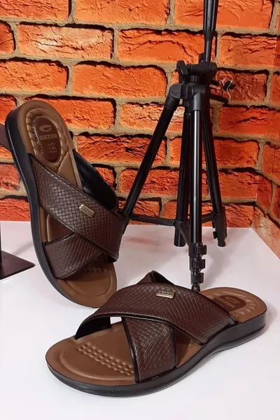 Chaussons pour homme en cuir synthétique marron 