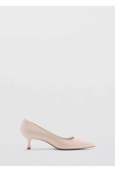 حذاء بكعب منخفض