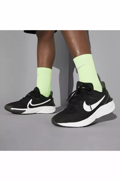 حذاء جري ومشي  ستار رانر 4 NN (GS)