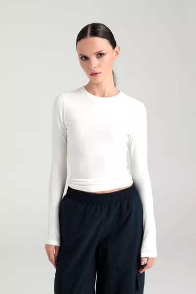 Ultra weiche Bluse mit rundem Ausschnitt, Farbe Ecru