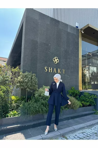 طقم كريب مزين بالكشكش