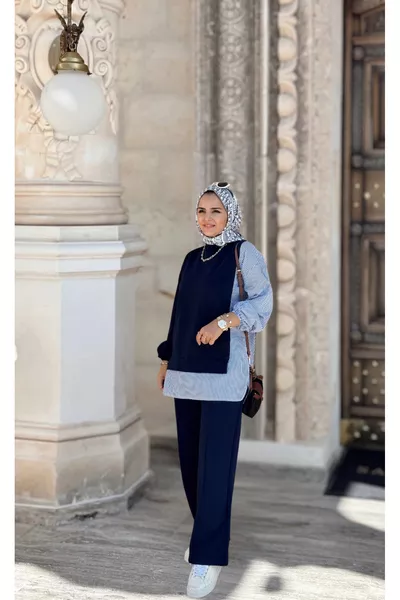 طقم نسائي محتشم خط، طقم مزدوج، قميص كحلي