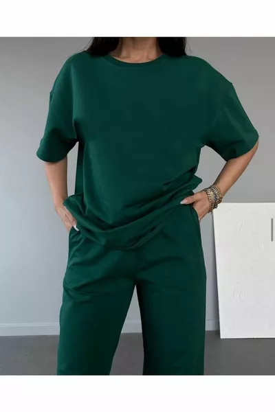 تيشيرت أساسي وسروال جوجر - زي رياضي أخضر سادة علوي وسفلي واسع ياقة مستديرة