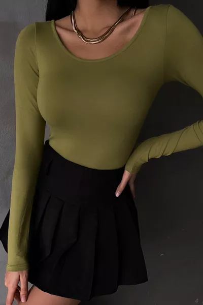 Dames Blouse met Prinsessenhals in Olijfgroen