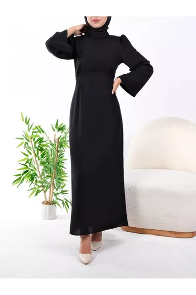 فستان بقبة عالية ورباط عند الخصر - أسود