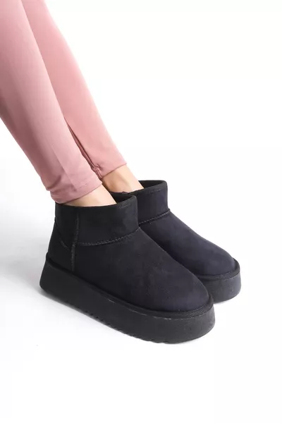 Ug Model Düz Desen Süet Içi Kürklü Kalin Taban Kadin Siyah Bootie