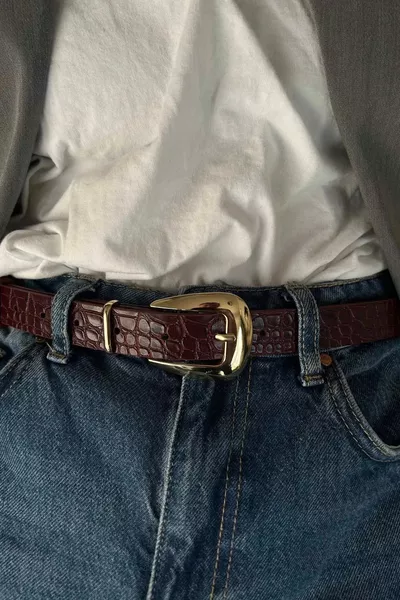 حزام نسائي مع إبزيم ذهبي من وندي