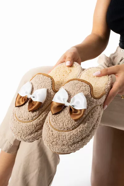 شبشب نسائي شتوي بفيونكة بيج