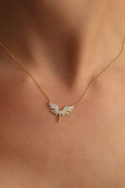 قلادة ملاك ميخائيل بحجر زركون أبيض مطلية بالذهب وسلسلة فضية عيار 