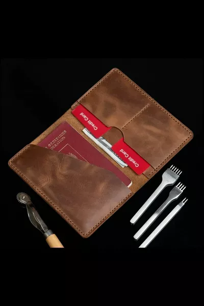 محفظة جواز سفر جلدية - جلد طبيعي وصنع يدوي