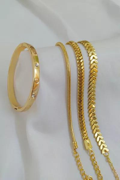 Gold-Plated Women's Bracelet Set