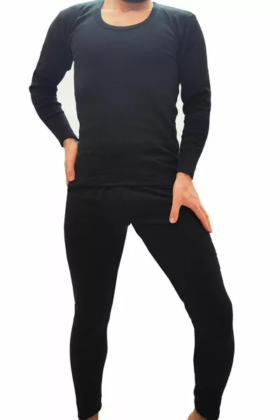 Schwarzes Set aus Jacke und Hose mit Wattierung