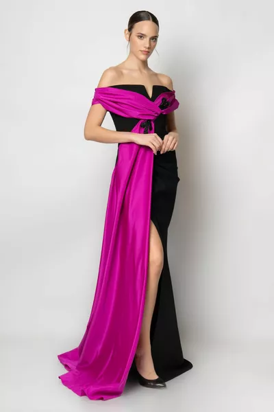 Göğüsten parçalı işlemeli şal yaka krep abiye elbise