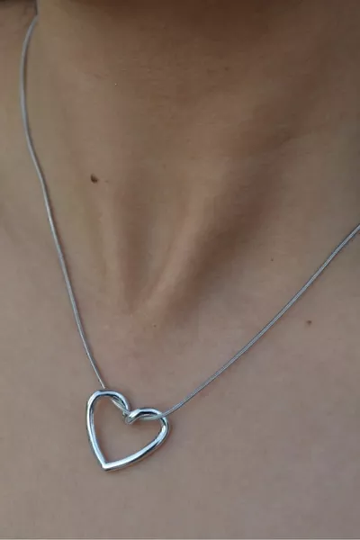 Collana a cuore con nodo in acciaio TAYEM