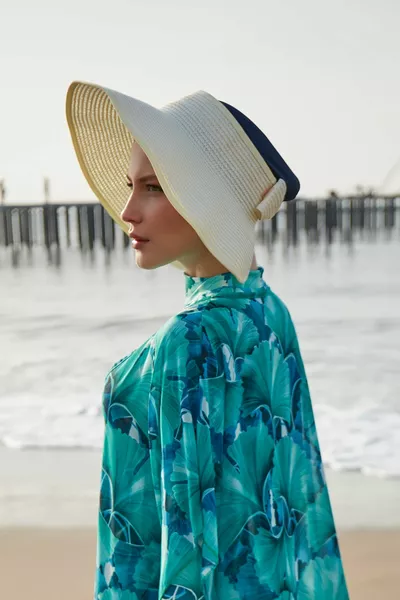 قبعة شمسية قابلة للطي مزخرفة بشريط فيونكة من رمسا، واقٍ من الشمس  بلون عاجي