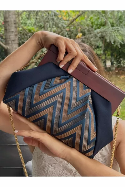 شنطة مربعات، بسلسلة، مزينة بالخشب، كلتش، حقيبة يد، حقيبة كتف، حقيبة على الكتف