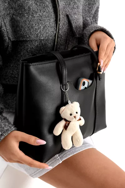 حقيبة كتف وذراع نسائية سوداء بحجم 