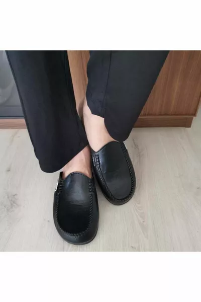 Closed-Toe Soft Leather Black Men's Slippers