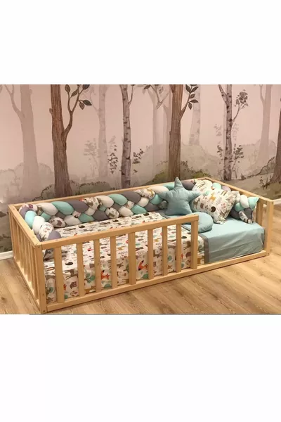 سرير أطفال مونتيسوري من خشب الصنوبر الطبيعي ماركاوم