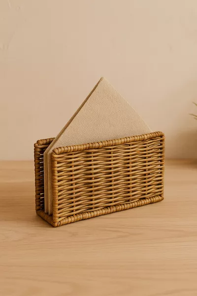 Прямоугольная салфетница из ротанга