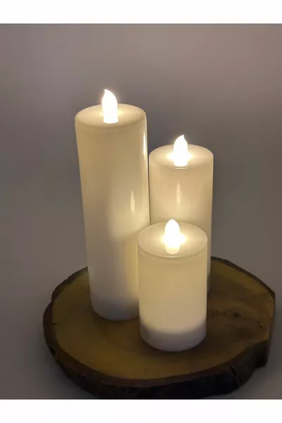 Lot de 3 rouges à lèvres crémeux de qualité, longueurs :  cm,  cm,  cm