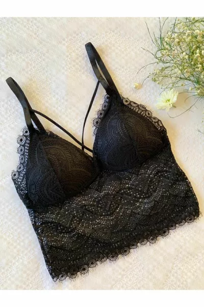 Set di bralette con pantaloncini in raso rosa