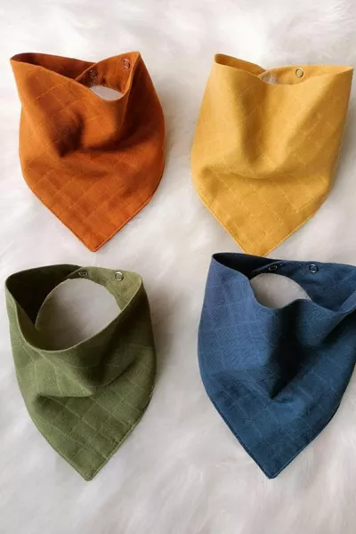 4 Pieces 100% Organic Cotton Double-Layer Two-Snap Muslin Baby Bib & Drool Cloth