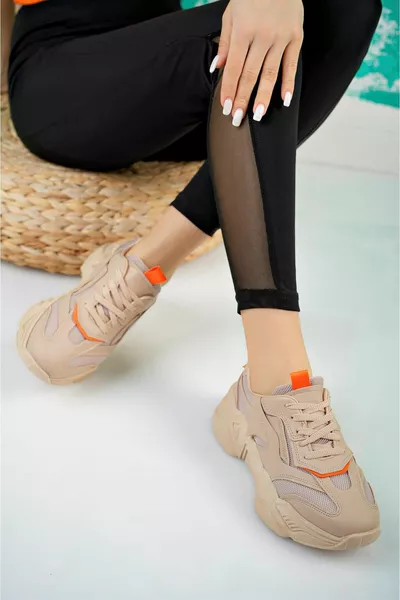 Женские белые кроссовки с блестками на высокой подошве 6 см