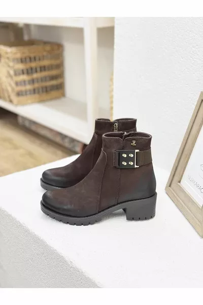 فينوس K أي أحذية جلدية طبيعية بكعب 5 سم مع مشبك تفاصيل النساء