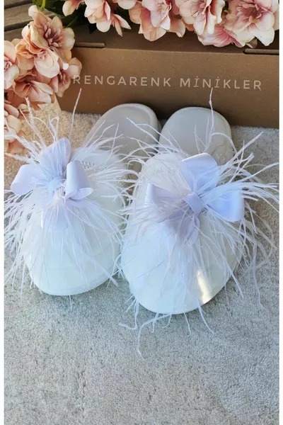 شبشب الأمومة المفصل من الريش مع القوس الأبيض (نعال العروس)