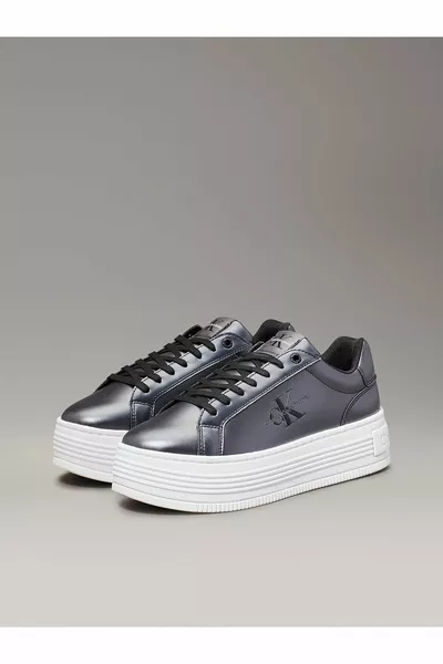 حذاء رياضي نسائي برباط أسود كاجوال -0GT