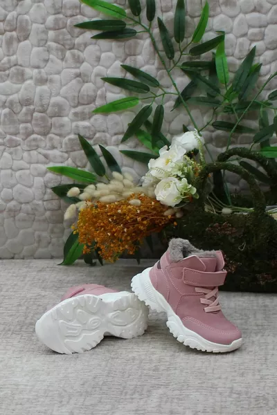 .K. أحذية جوردون خفيفة الوزن مريحة تشريحيا للفتيات