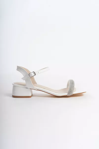 ماريكا صندل نسائي من الحجر الأبيض B