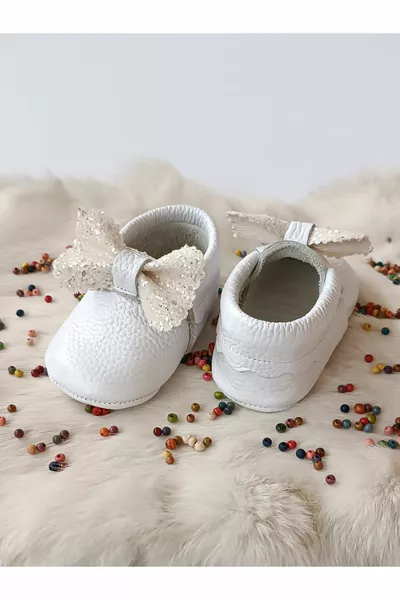 Sofia White Stone Baby Mokassins aus echtem Leder