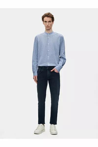 Джошуа Дънкини дънки с ниска талия