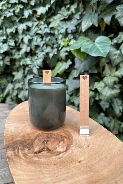 فتيلة شمعة خشبية وقاعدة فتيلة لاصقة  قطع (,5 ملم) شكل قلب