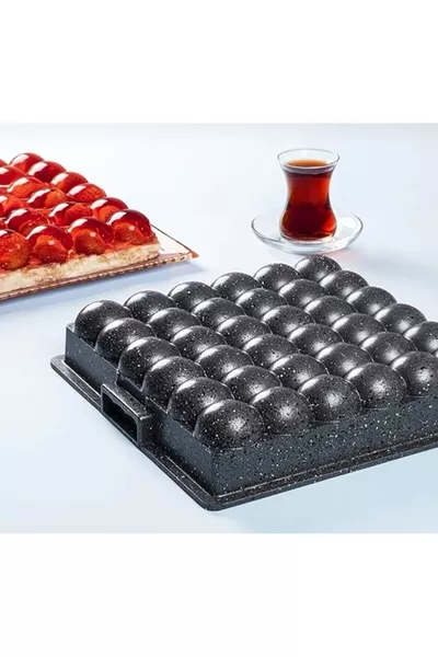 Atom Kartopu Kek Kalıbı  cm – Şık Tasarım, Kusursuz Pişirme Deneyimi