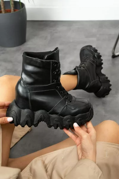 Aurelia Schwarze Stiefel mit Absatz