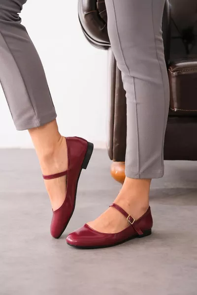 أحذية كوكو باليه للسيدات - جلد بورجوندي لامع