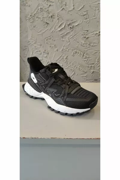 تريل ميركوري 4 سنيكرز