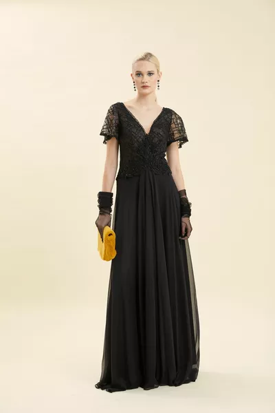 V Yaka İşlemeli Abiye Elbise