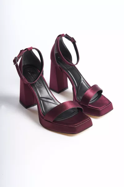 Julia Tacchi Con Plateau Cinturino Alla Caviglia In Raso Punta Smussata Tacchi Bordeaux - cm