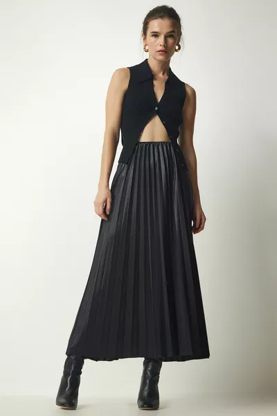 تنورة طويلة مطوية سوداء نسائية 