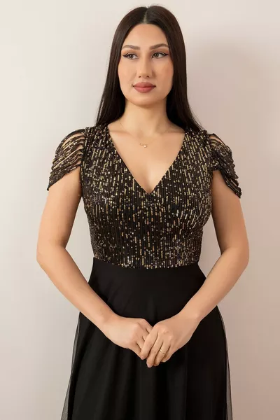 Длинное вечернее платье с пайетками и шестью тюлями с пайетками 