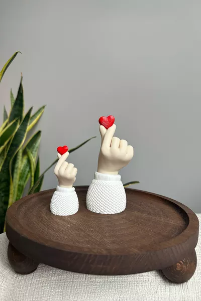 Korean Heart 2-Piece Figurine Set, Cute Gift with Hand Holding a Heart, cm Bioplastic
