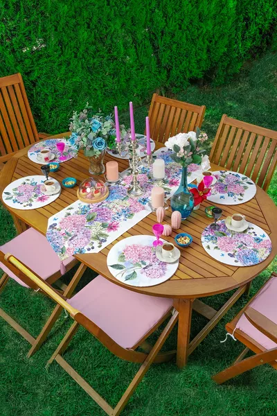 Набор из 6+1 подставок и дорожки для стола с особым дизайном цветка средней величины